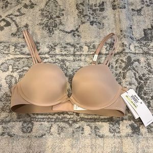 BRAND NEW Calvin Klein Push up Plunge Bra